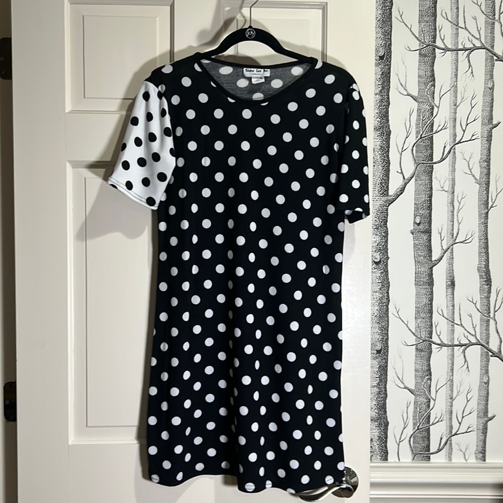 BLACK AND WHITE POLKA DOT SHANE LEE INC DRESS-SIZE MEDIUM
